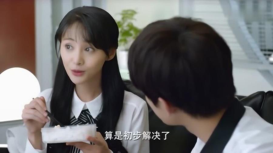 二哈刚进新家就狂挖洞，主人差点吓尿：挖槽！这狗救了整个小区的命啊！