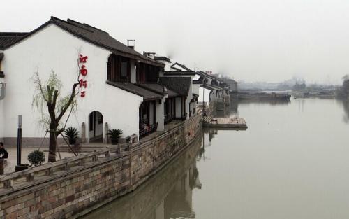 招商证券：户外运动热度较高 具备质价比的品牌快速增长